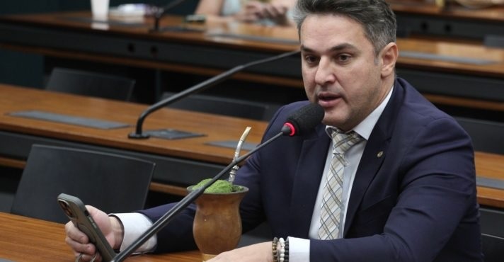 Oposição pede informação sobre gasto de comitiva brasileira no funeral do papa