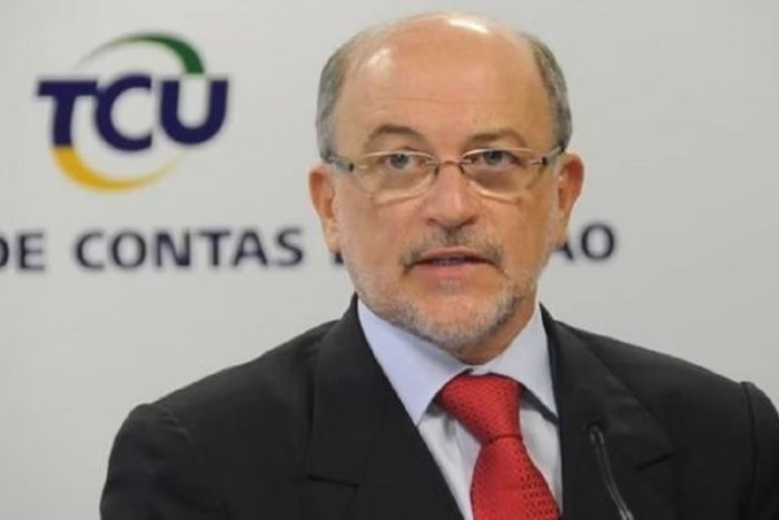 Ministro do TCU segurou julgamento sobre fraude do INSS por um ano