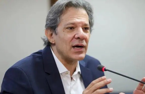 Haddad promete devolver dinheiro de aposentados