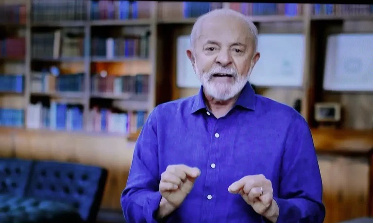 Em pronunciamento, Lula defende debate sobre fim da escala 6×1 e aborda fraude no INSS