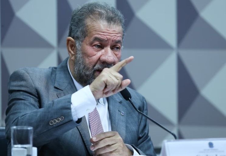 Oito em cada dez brasileiros dizem que Lupi deveria ser demitido do ministro da Previdência, diz pesquisa AtlasIntel