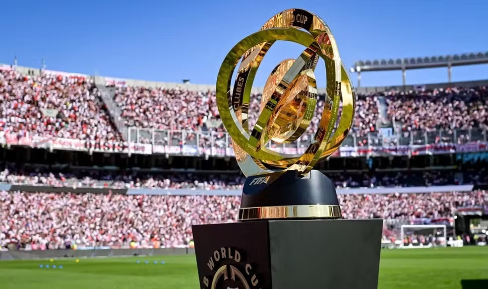 Tour do troféu da Copa de Clubes chega ao Rio nesta sexta e visitará Fluminense, Flamengo e Botafogo