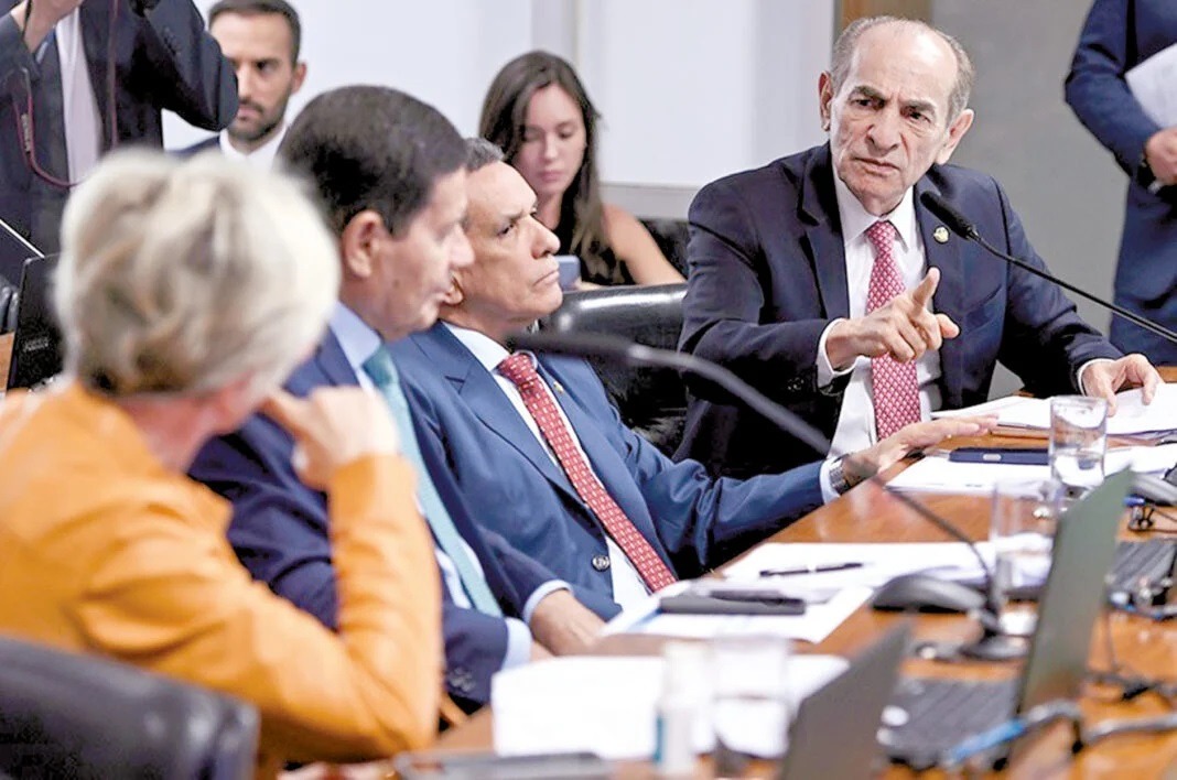 PEC contra reeleição avança, mas senadores divergem