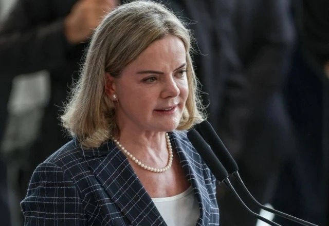 Debate sobre fim da escala 6×1 será uma das prioridades do governo, diz Gleisi