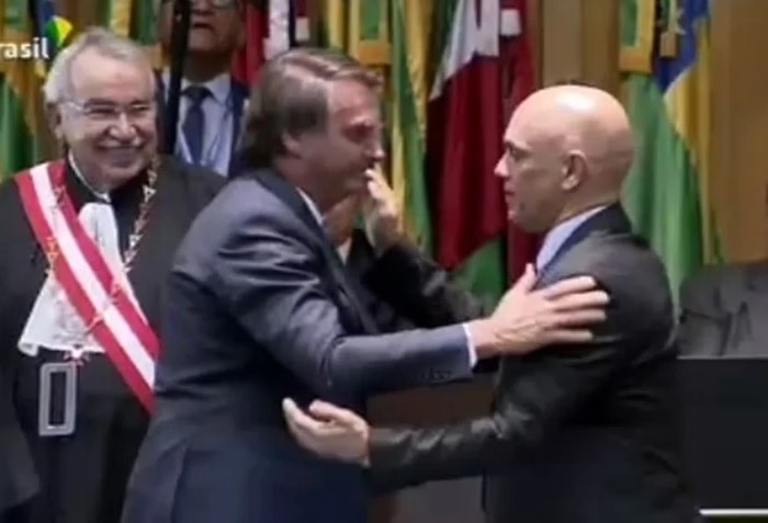 Moraes: núcleo de Bolsonaro abasteceu rede de desinformação golpista