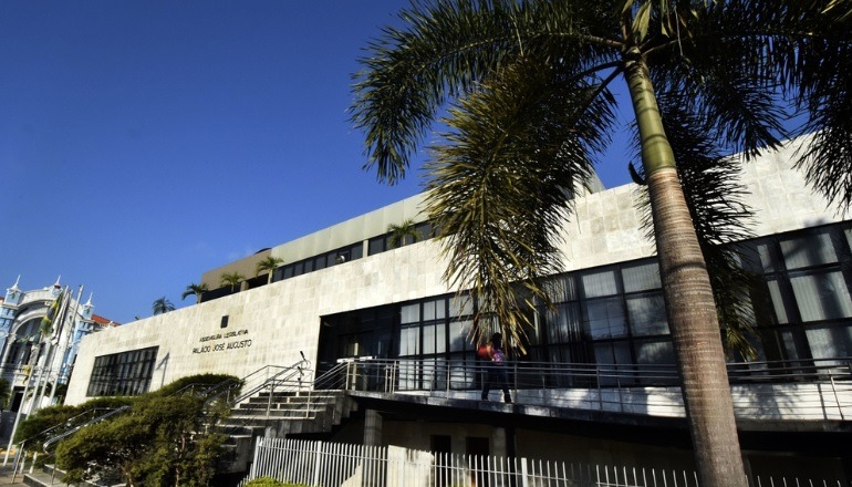 Aumento de cadeiras na AL pode custar mais R$ 19,6 milhões por ano, aponta jornal