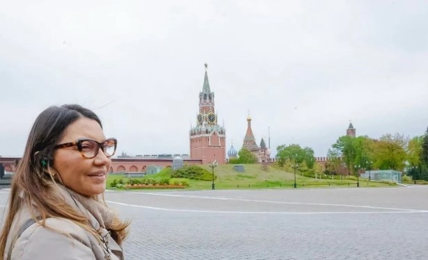 Janja vira alvo de nova ação na Justiça por viagem à Rússia