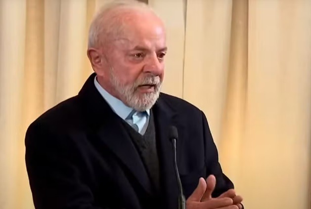 Fraude no INSS: na Rússia, Lula explica demora na investigação e diz que não tem pressa