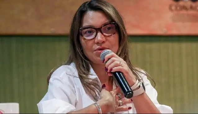 Janja gasta R$ 60 mil em passagens para ir a evento de nutrição