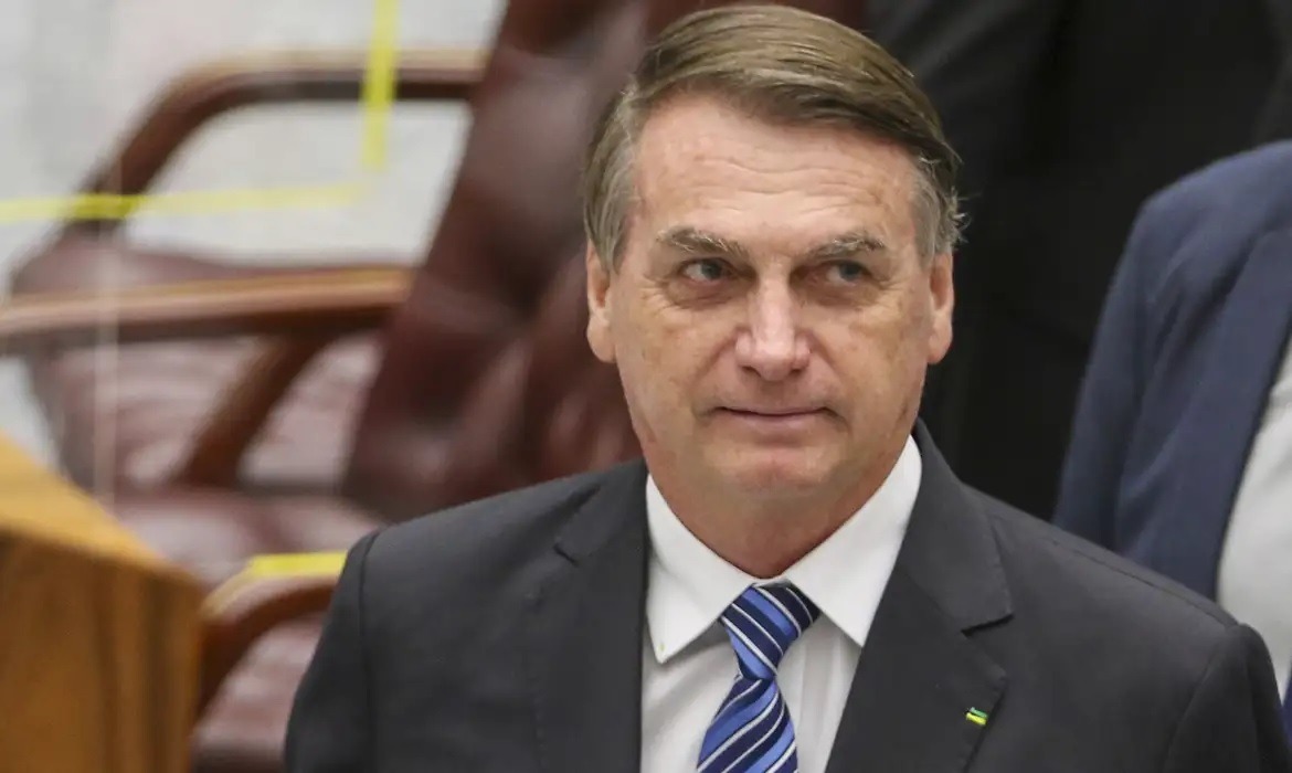 “Vexame”: Bolsonaro diz ter vergonha de postura de Janja na China