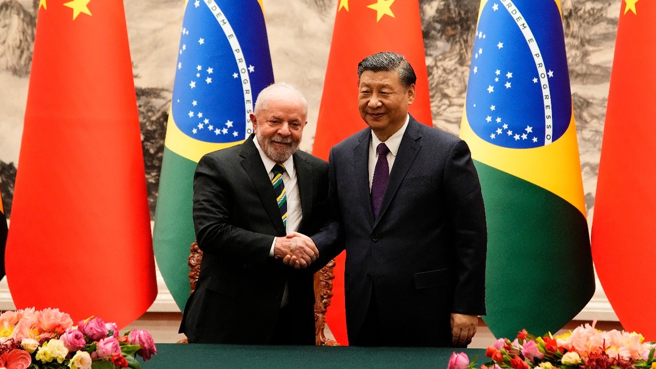 Convite de Lula à China escancara viés autoritário de seu plano de regular redes