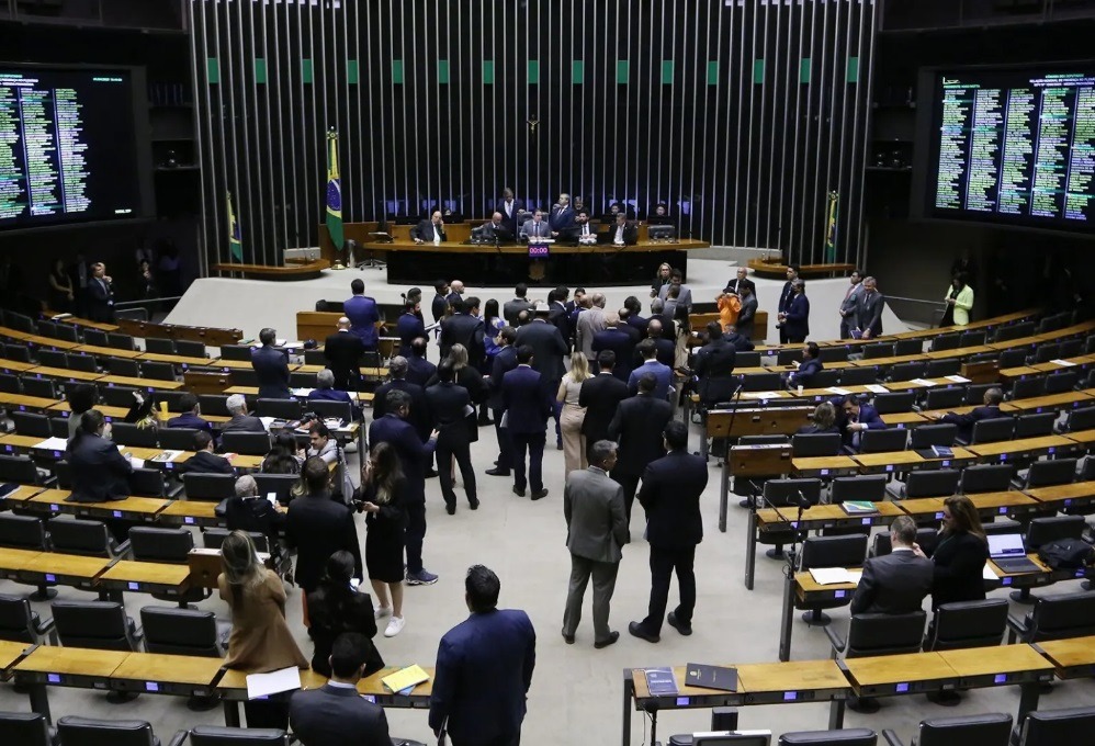 Pacote antifraude: projetos tornam hediondos crimes contra aposentados