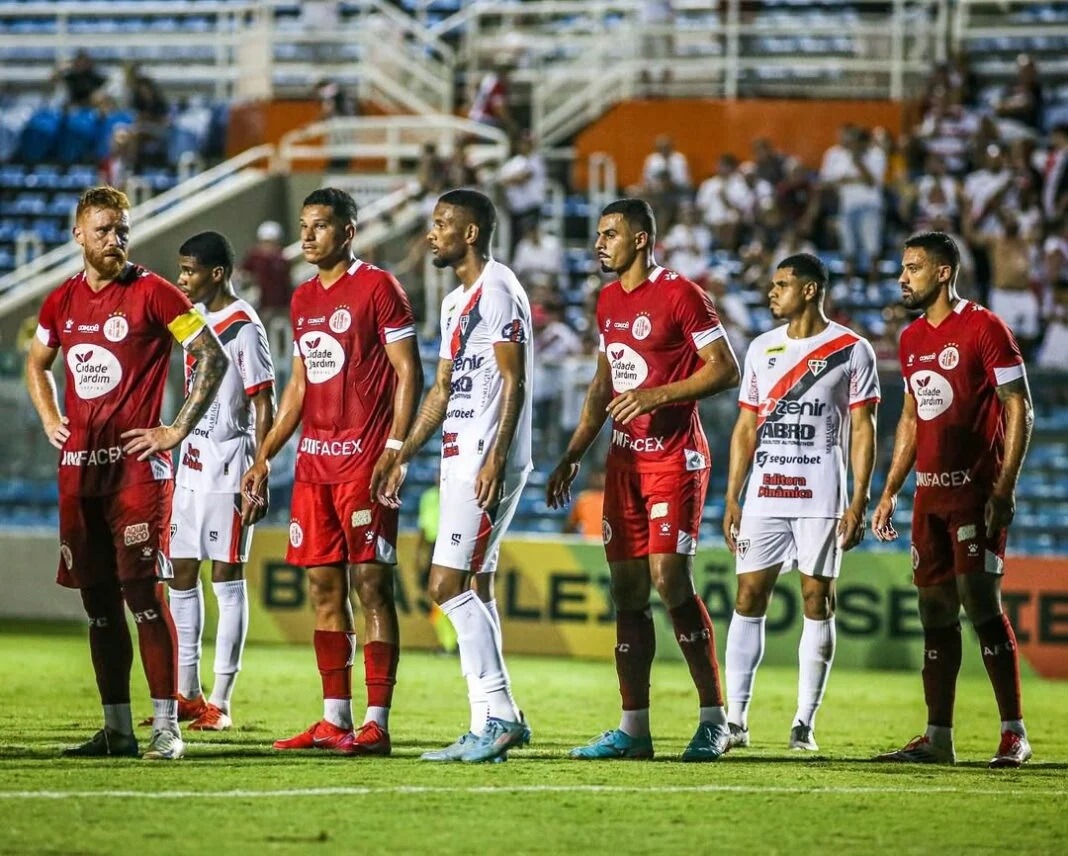 América joga mal e perde para o Ferroviário fora de casa