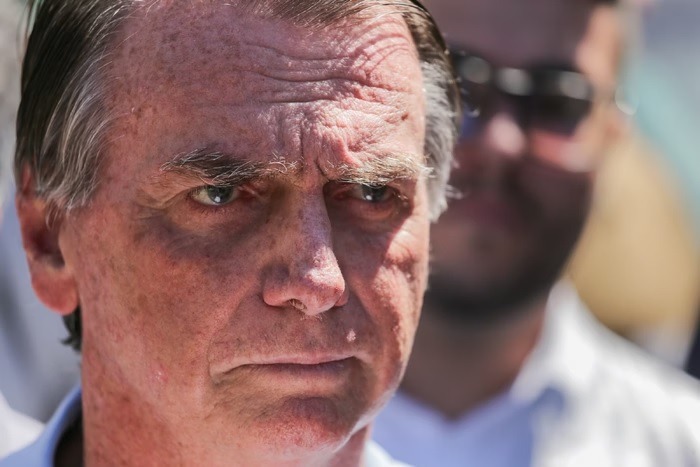 PF quer ouvir Bolsonaro sobre ligação a Mourão antes de depoimento