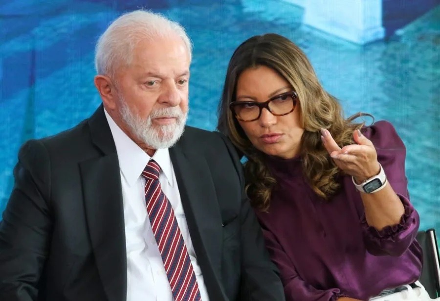 Crises e falas de Janja ajudaram Lula a perder um milhão de seguidores em seis meses