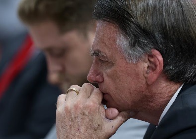 Após vazamento de supostas mensagens de Cid, Bolsonaro defende anulação da delação