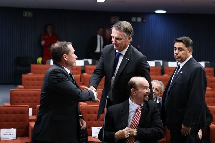 “Nem Lula nem Bolsonaro deveriam ser presidentes”, disse filha de Cid