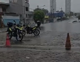 Chuvas em Natal: STTU atualiza situação das vias e alerta para pontos de alagamento