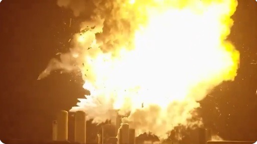 VÍDEO: Foguete da SpaceX explode durante teste; ASSISTA