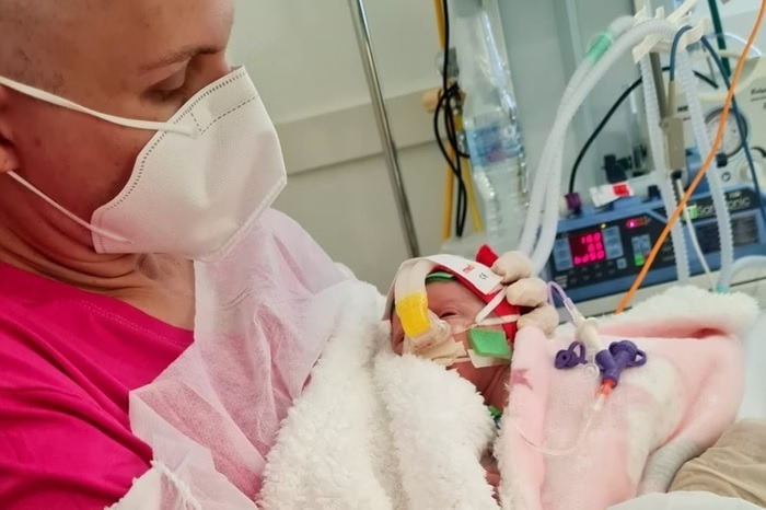 Mulher descobre câncer durante gravidez: “Comemoração virou pesadelo”