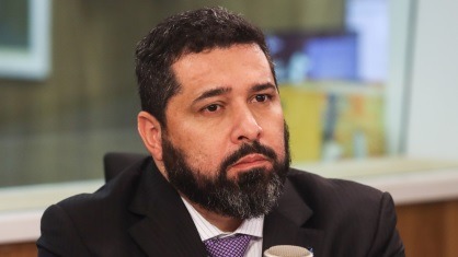 Correios: Após prejuízos bilionários, presidente entrega carta de demissão