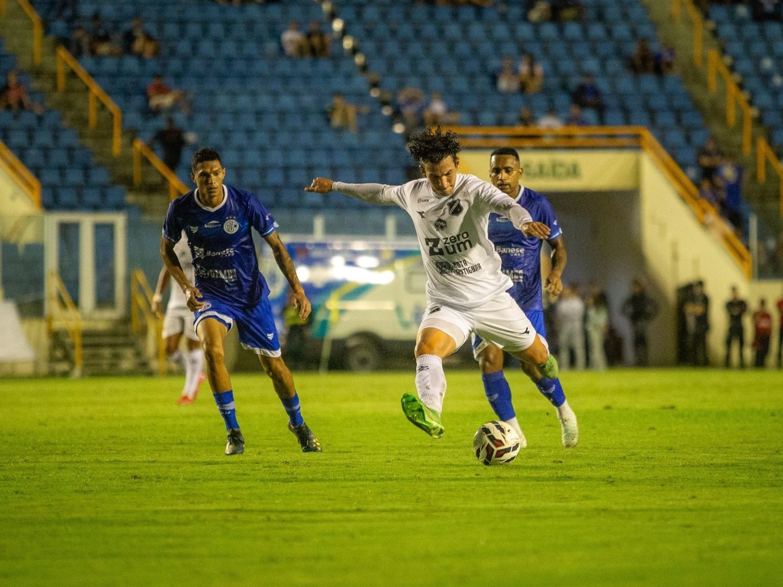 ABC sofre gol no último lance e empata com o Confiança fora de casa pela Série C