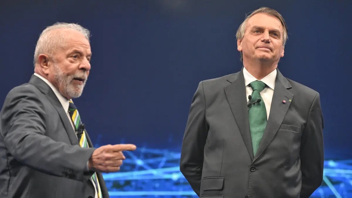 AtlasIntel: Bolsonaro ficaria à frente de Lula se eleições fossem hoje