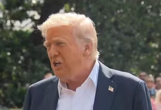 Tarifas de 50%: Trump diz que deve conversar com Lula ‘em algum momento, mas não agora’