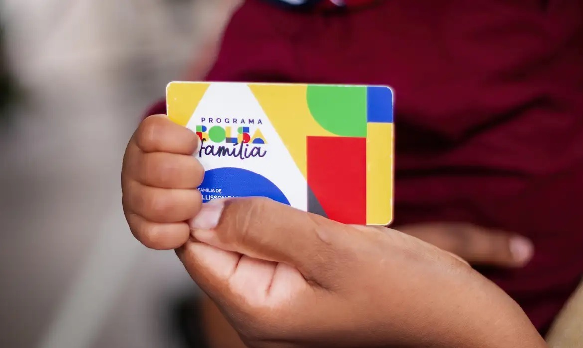 Bolsa Família pagou R$ 1,5 bi a estrangeiros em 2024