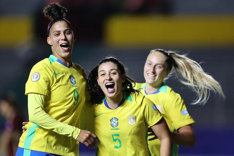 Seleção Brasileira oscila, mas vence Venezuela em estreia na Copa América Feminina