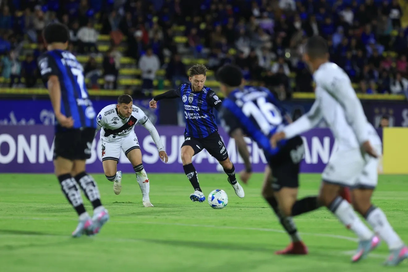 Com um a menos, Vasco é goleado pelo Del Valle e se complica na Sul-Americana; veja os gols