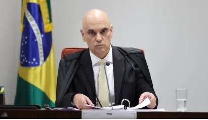 Moraes determina manutenção do aumento do IOF