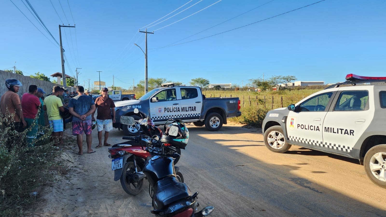 Homem é encontrado morto em estrada de terra em Mossoró; pedra e corda estavam ao lado do corpo