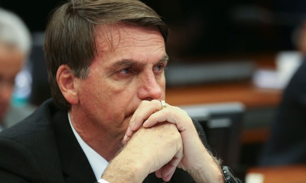 Bolsonaro vai ter dificuldade em ir a hospitais após ordem de Moraes