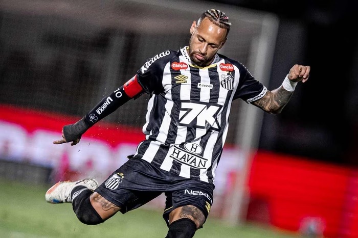 Santos x Internacional: saiba onde assistir ao jogo pelo Brasileirão