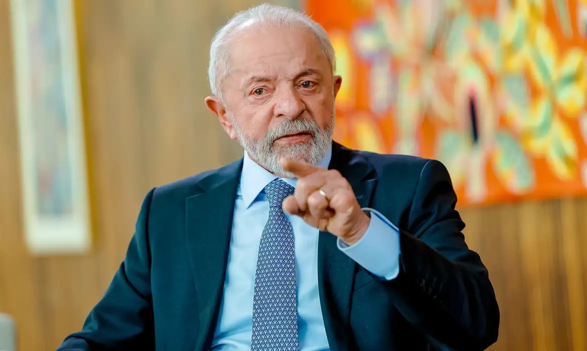 “Ninguém põe a mão”, diz Lula sobre interesse dos EUA em minerais críticos