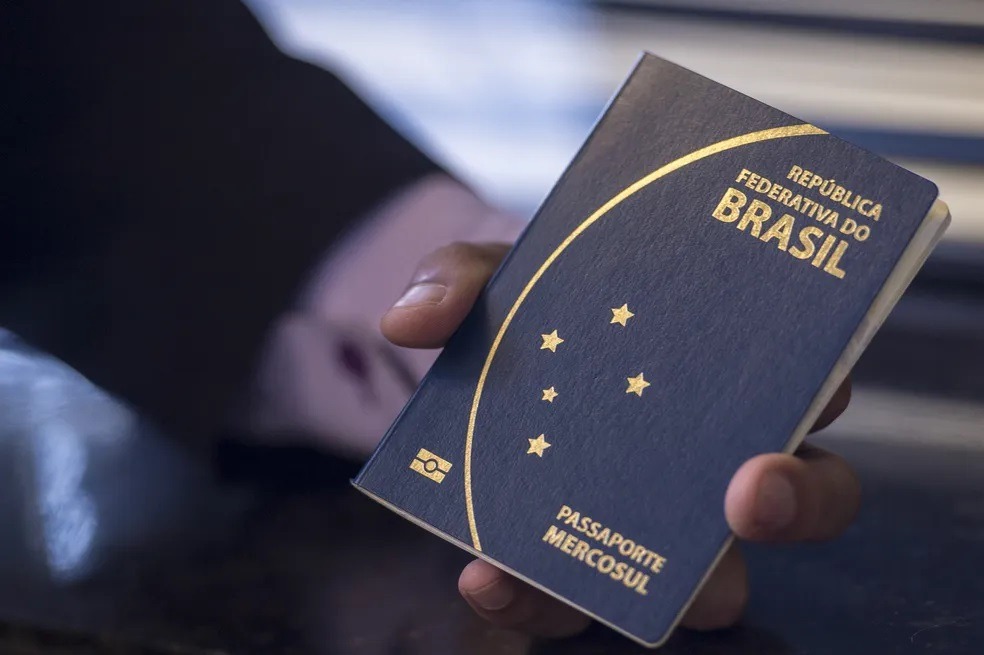 Passaporte brasileiro sobe entre os mais poderosos; veja top 20