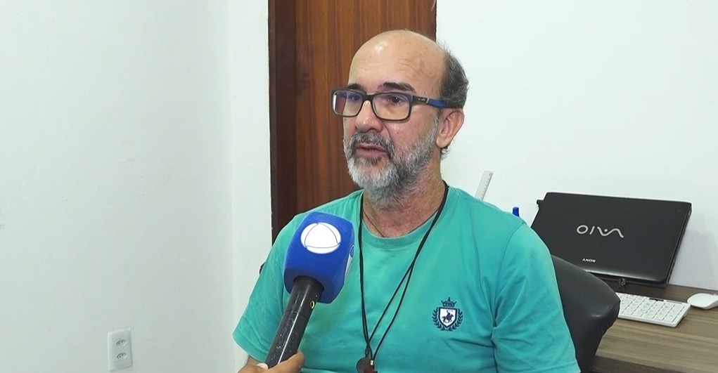 Diretor de escola nega acusação de assédio contra aluna e pede exoneração do cargo