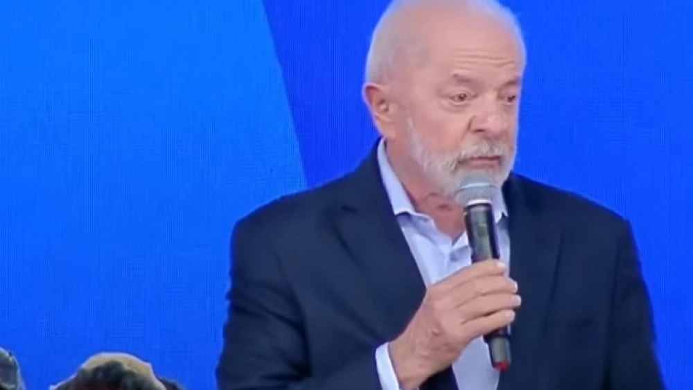 Lula diz que Trump foi ‘enganado’ e que bolsonaristas traíram o Brasil