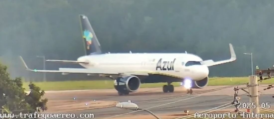 Voo da Azul faz pouso de emergência no Recife após piloto passar mal