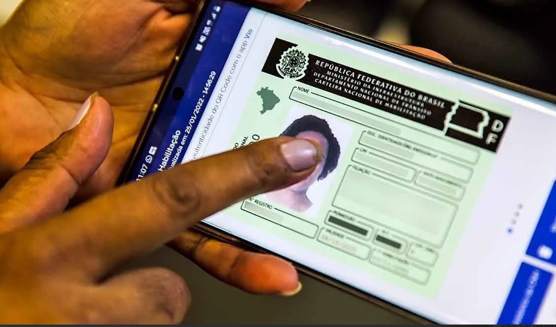 Governo prepara medida para acabar com obrigação de autoescola para CNH