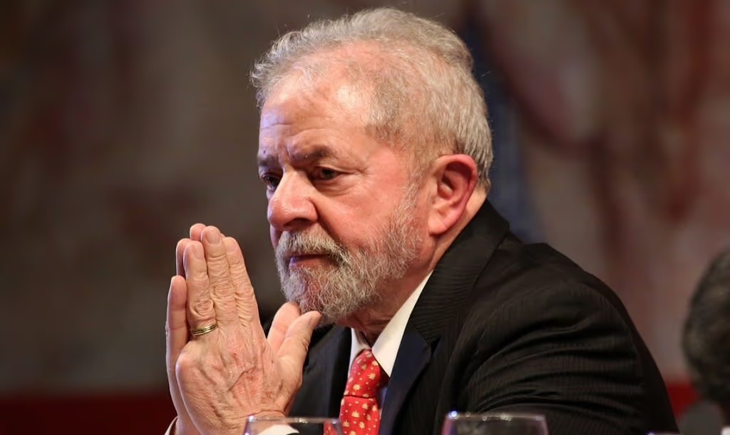 Lula convoca reunião emergencial após tarifaço de Trump