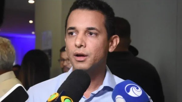MPF vai apurar abuso de poder e propaganda irregular de Allyson Bezerra