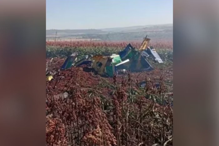 Aviões da Esquadrilha da Fumaça batem no ar e um deles cai 
