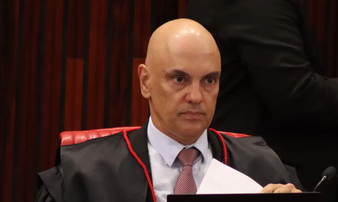 VÍDEO: Moraes afirma que golpistas são "milicianos" e que STF não se dobrará