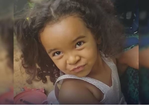Adolescente mata prima de 4 anos com tesoura para se vingar do tio