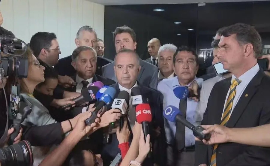 Oposição libera plenário do Senado após ocupação