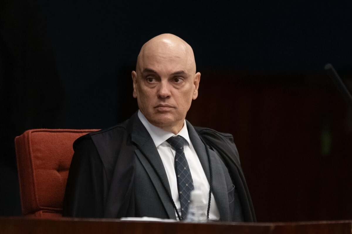 8/1: Moraes vota para tornar réu dono de loja de armas