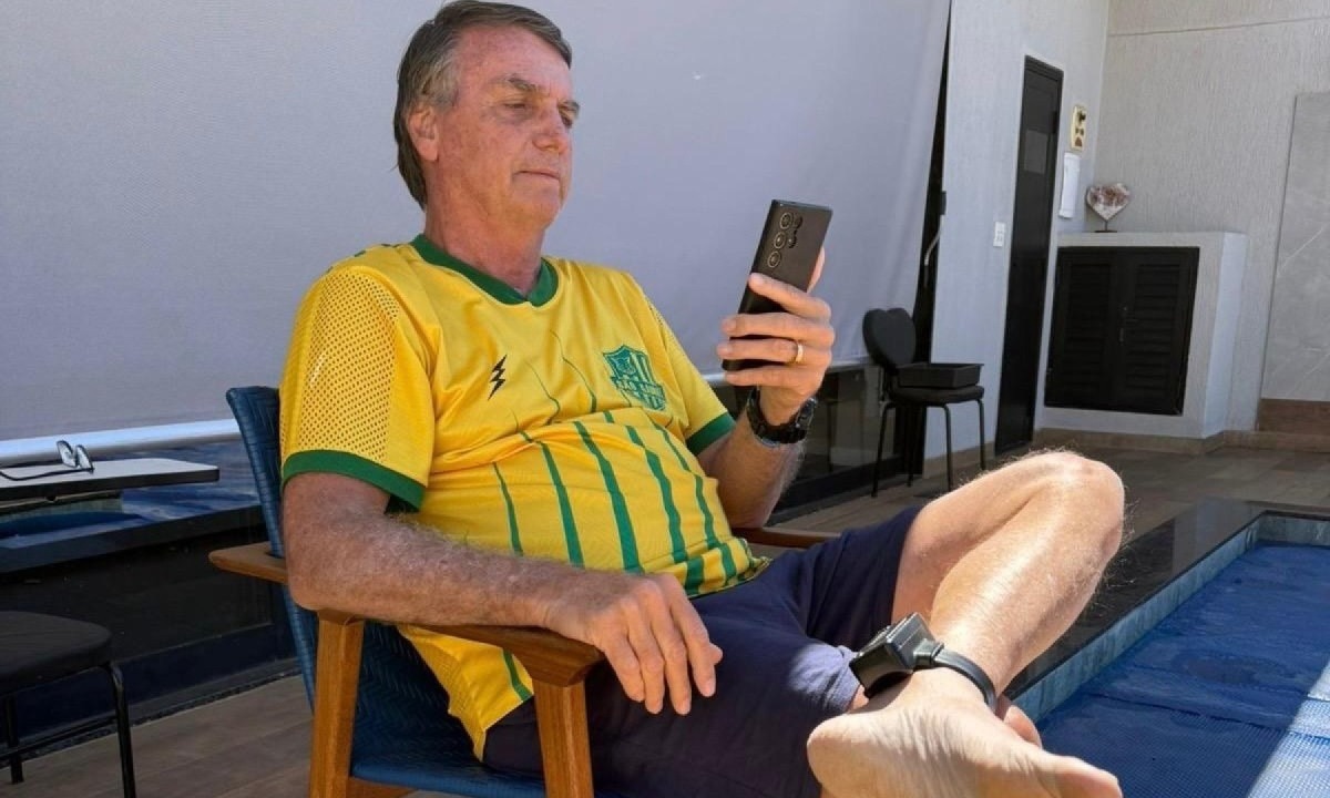 Em prisão domiciliar, Bolsonaro já recebeu 21 pedidos de visita; análise é feita pelo STF