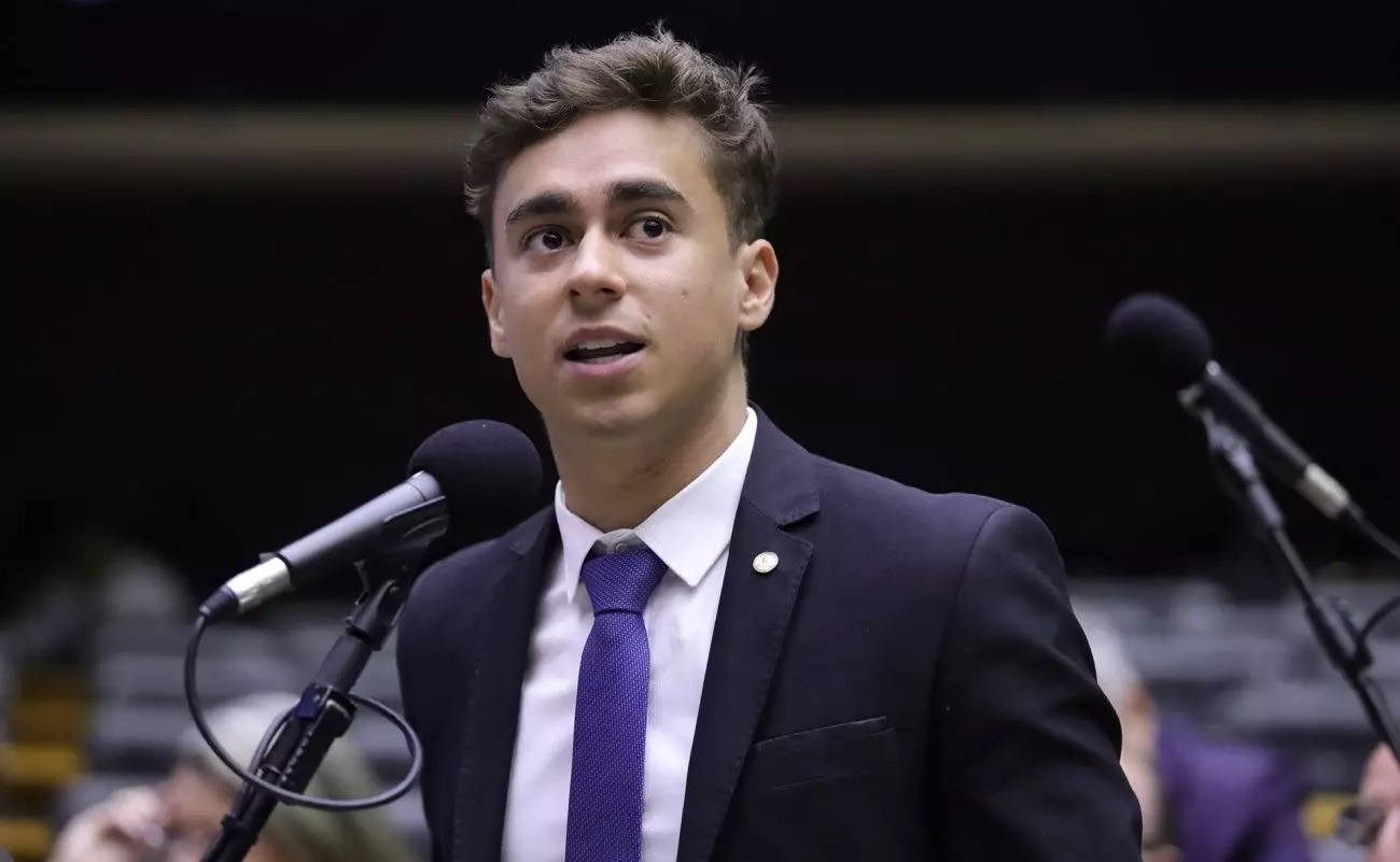 Nikolas Ferreira e Marcel Van Hattem pedem a Moraes para visitar Bolsonaro